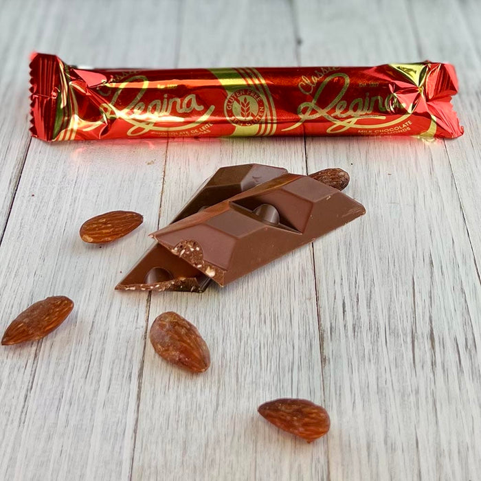 Regina - Classic Chocolate with Almonds