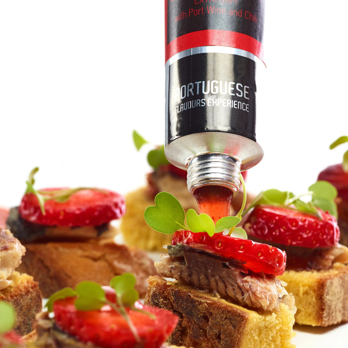 Strawberry Extra Jam with Liqueur Wine and Chilli - meia.dúzia®